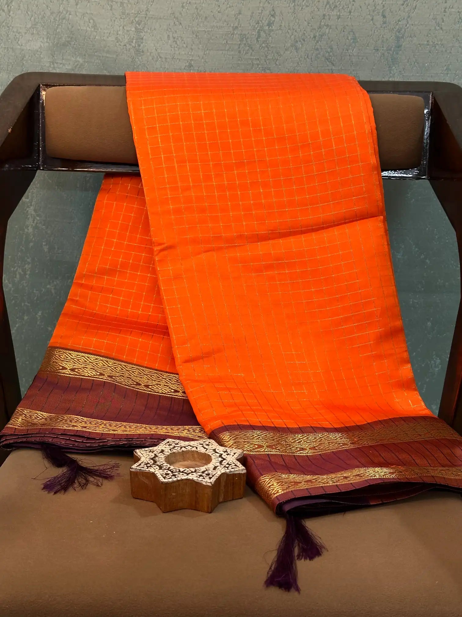 Contemporary Weave Kora Tissue Silk Banarasi Saree