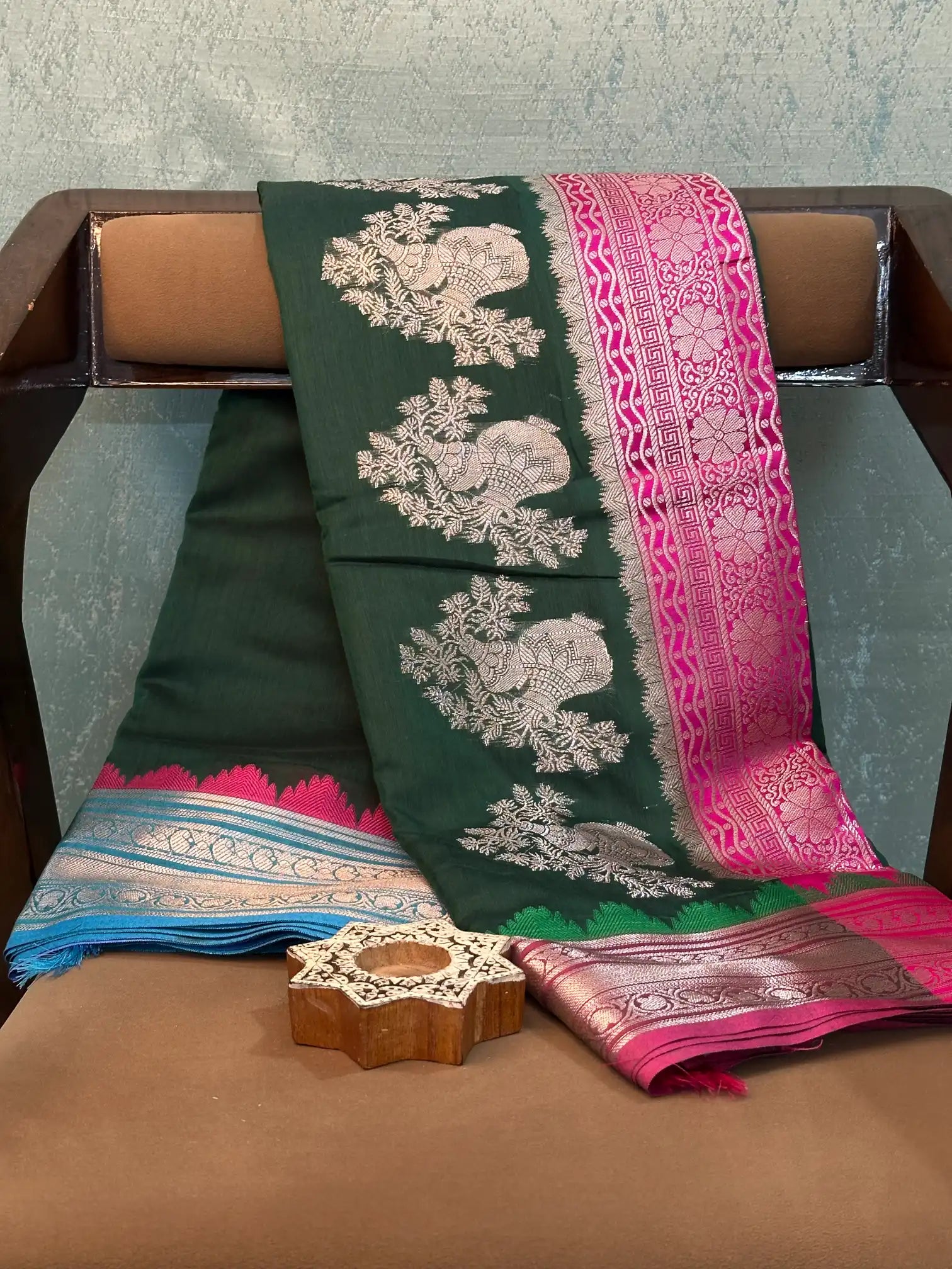 Eccentric Weave Softsilk Traditional Banarasi Saree