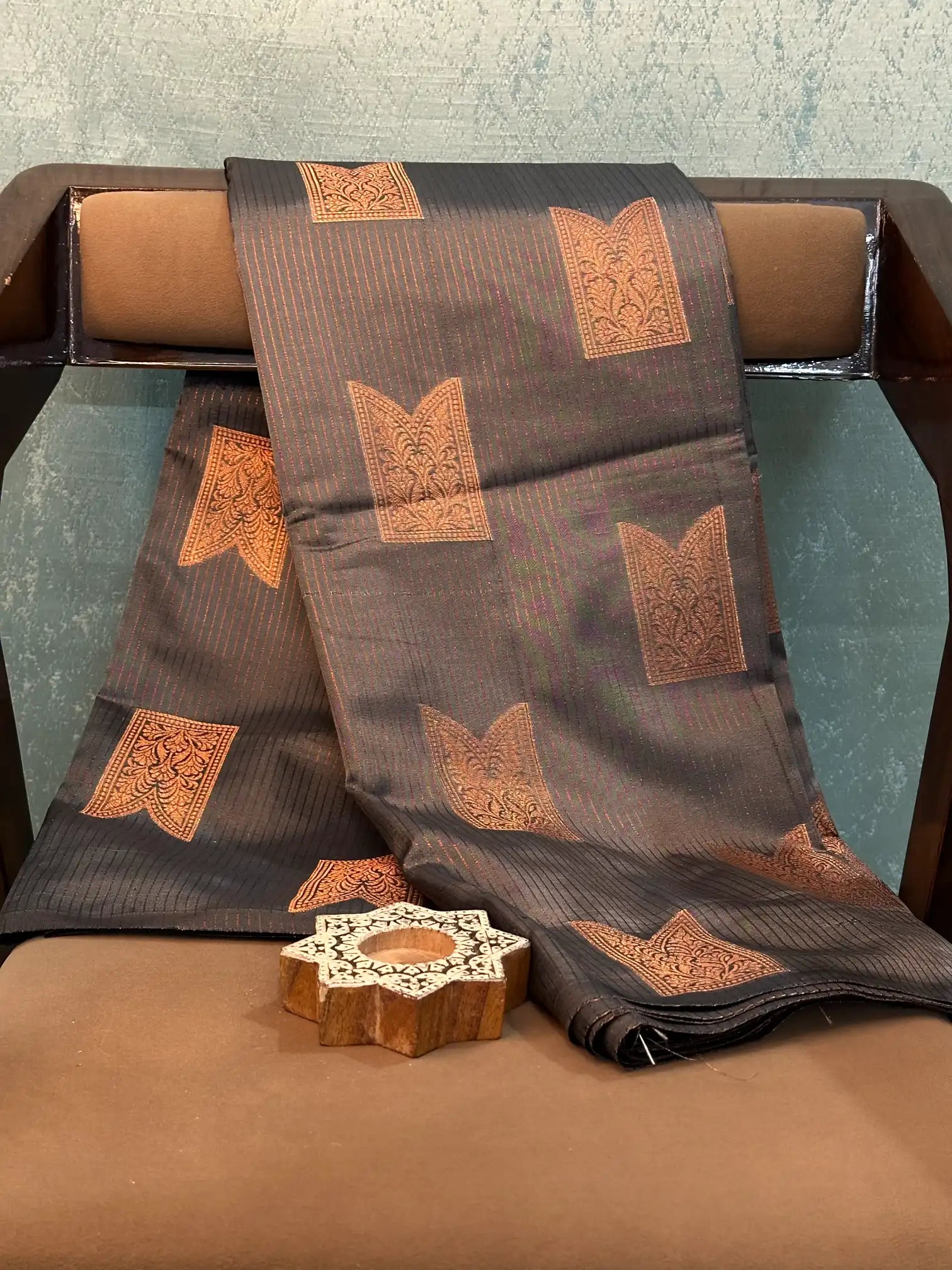 Contemporary Weave Kora Tissue Silk Banarasi Saree