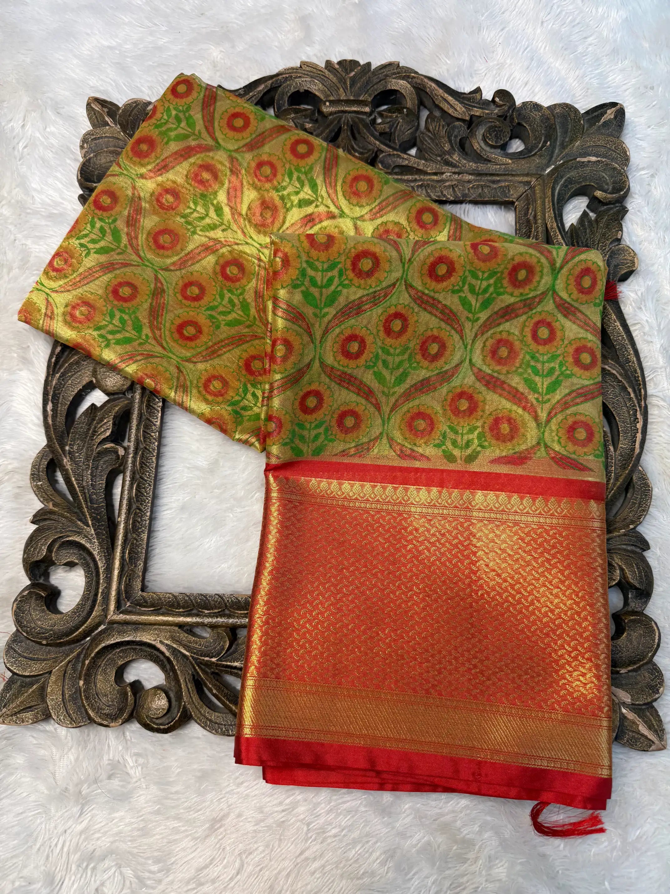 Eccentric Weave Softsilk Traditional Banarasi Saree