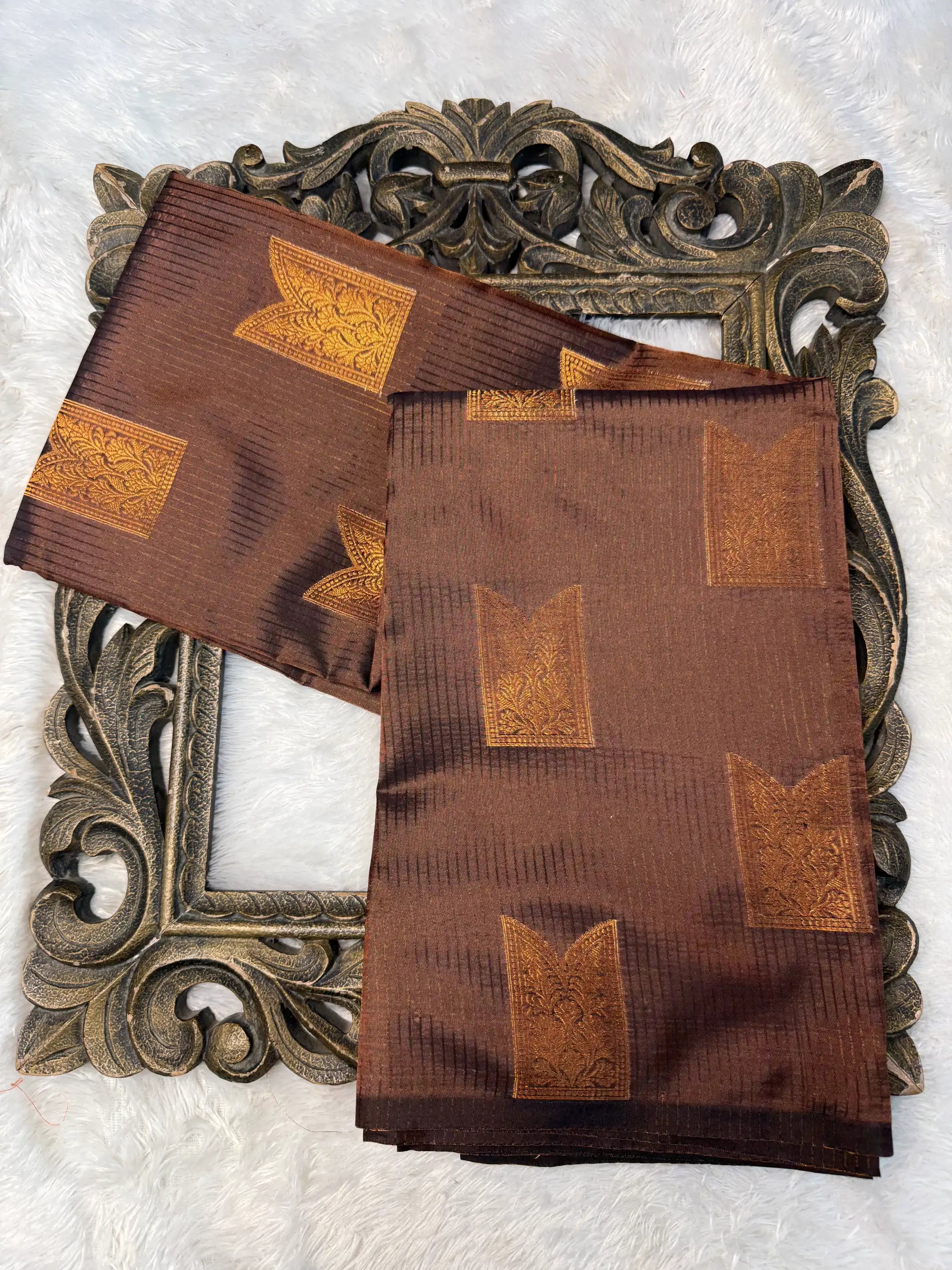 Contemporary Weave Kora Tissue Silk Banarasi Saree