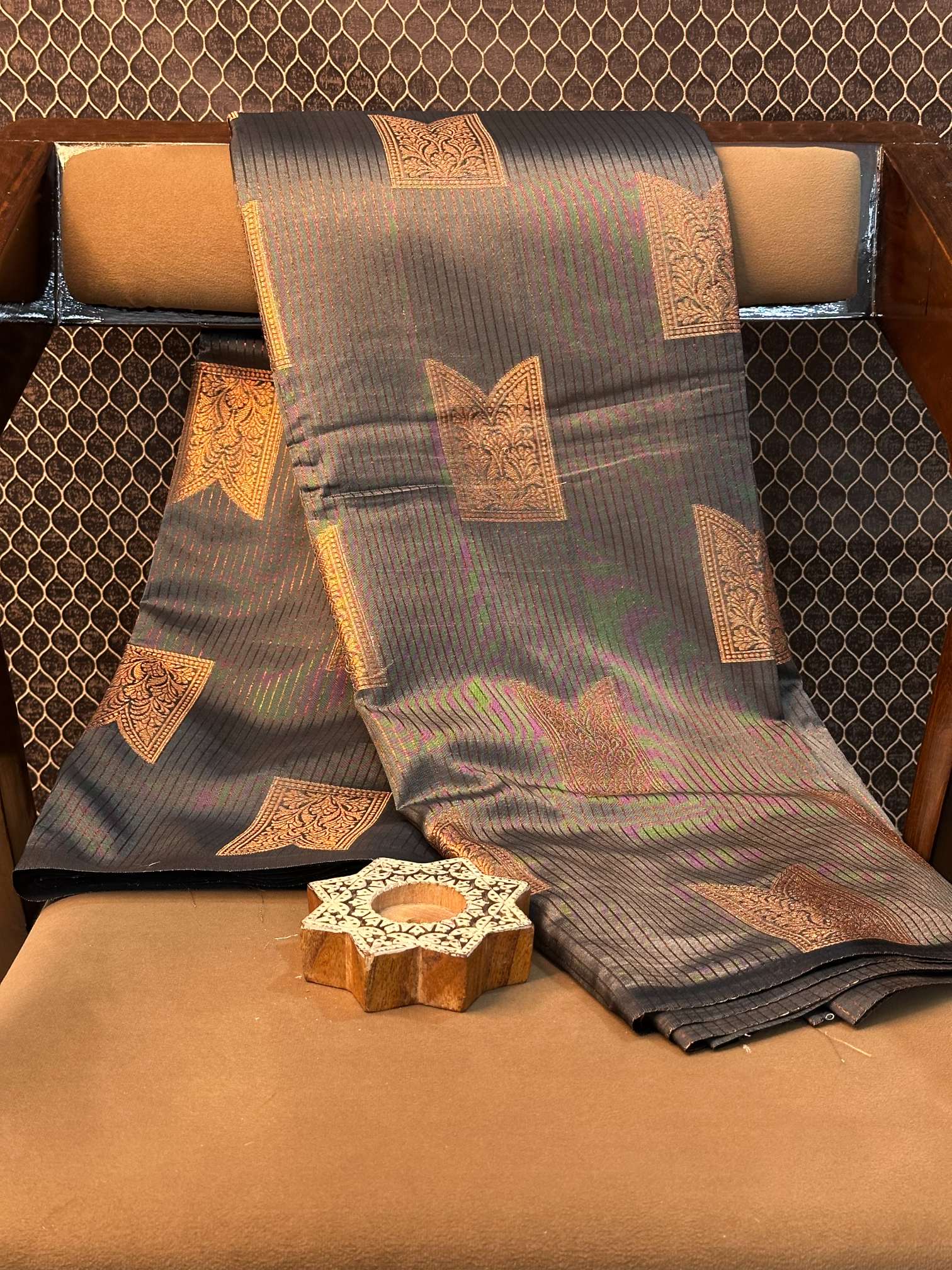 Eccentric zari weave Softsilk Heritage Banarasi saree
