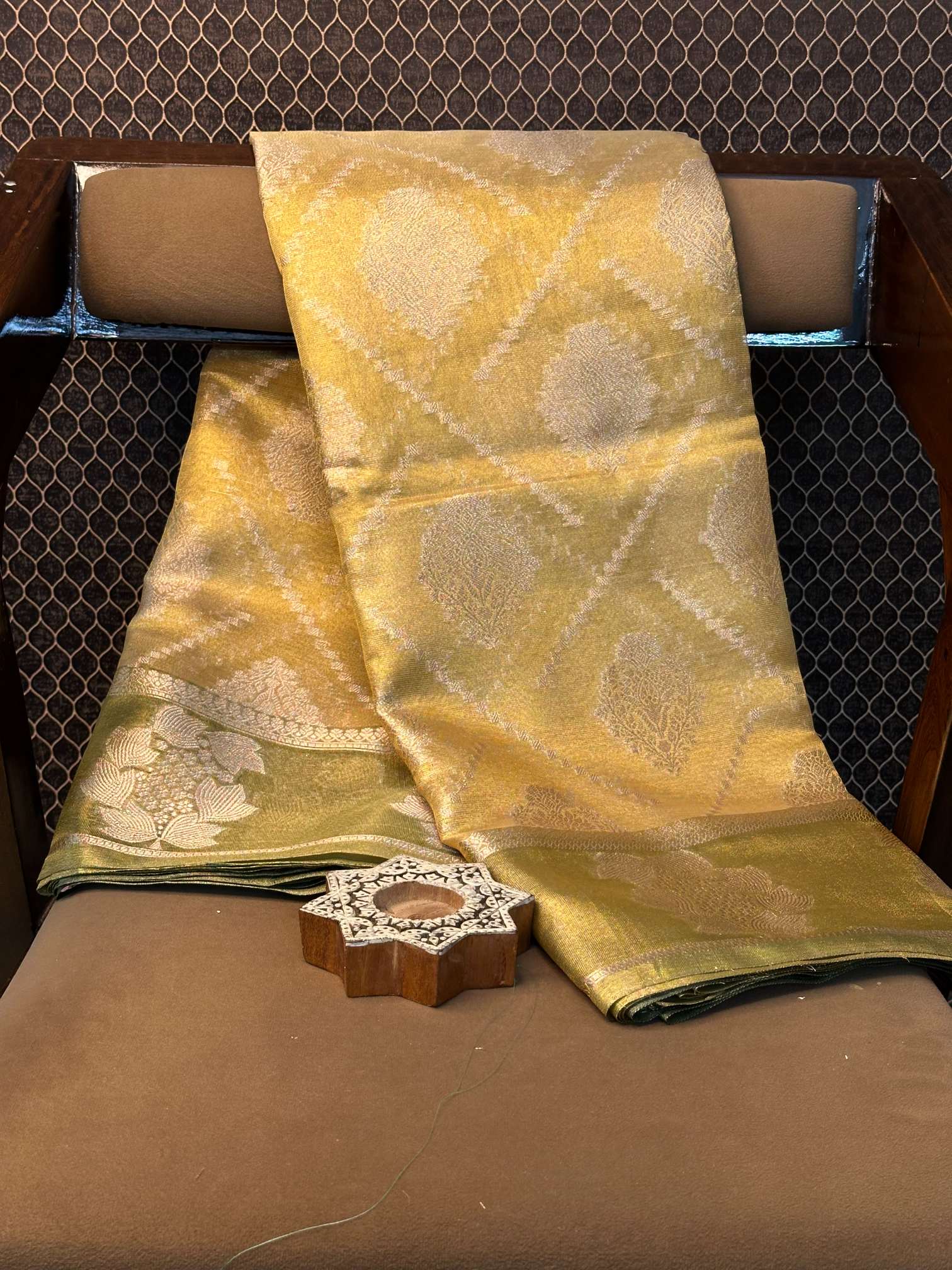 Eccentric zari weave Softsilk Heritage Banarasi saree
