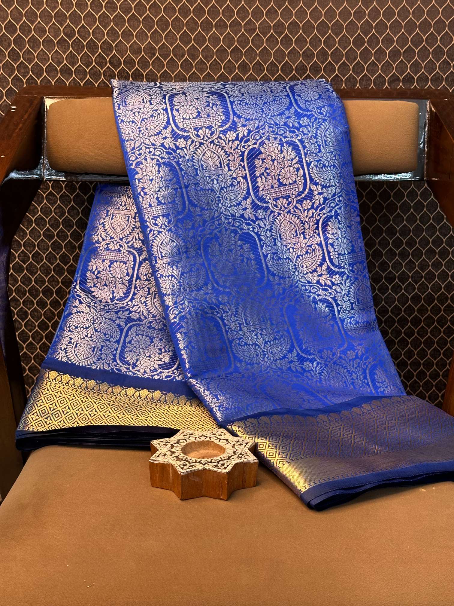 Eccentric zari weave Softsilk Banarasi saree