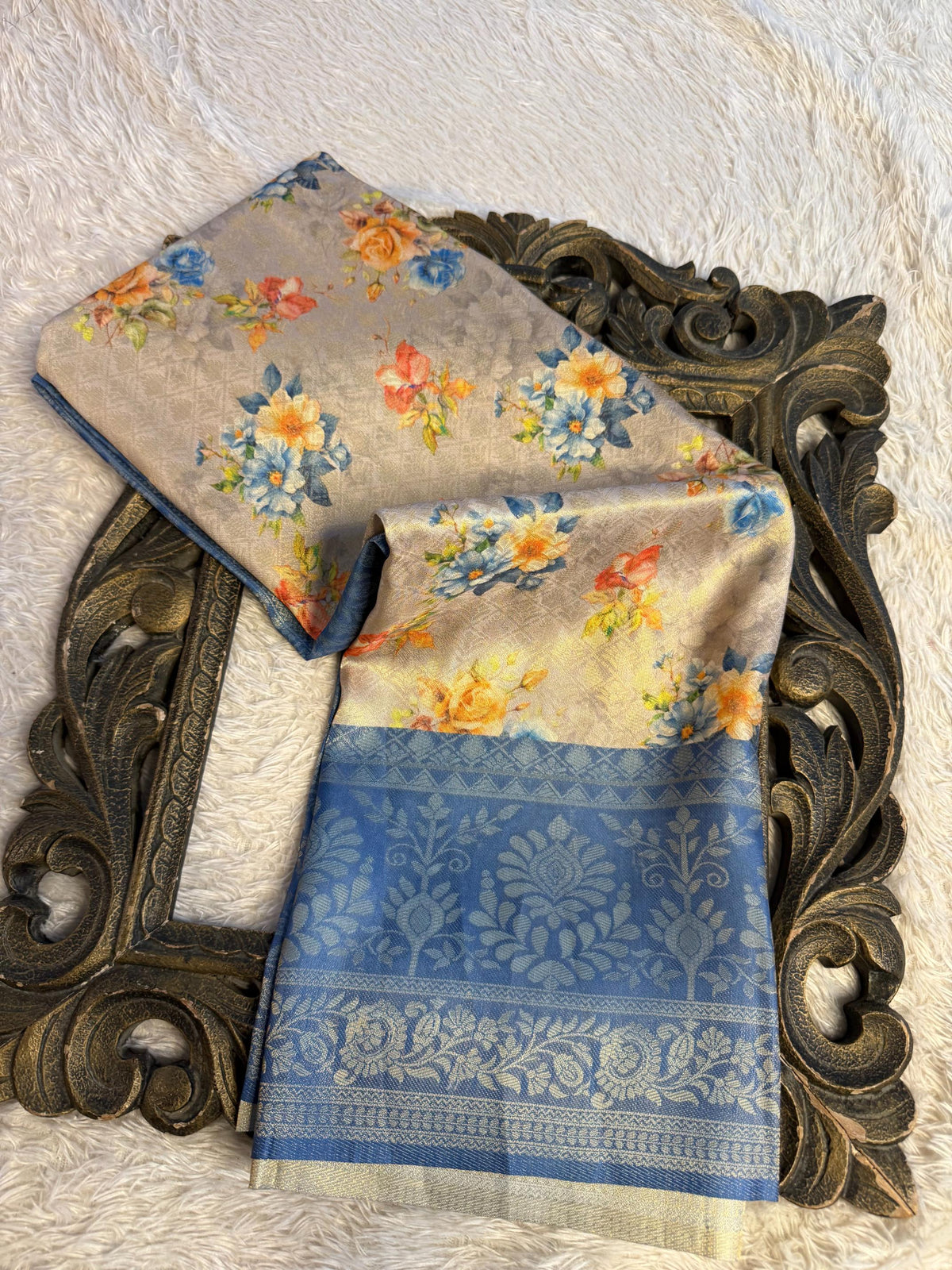 Trending Softsilk Jacquard Unique Banarasi Saree