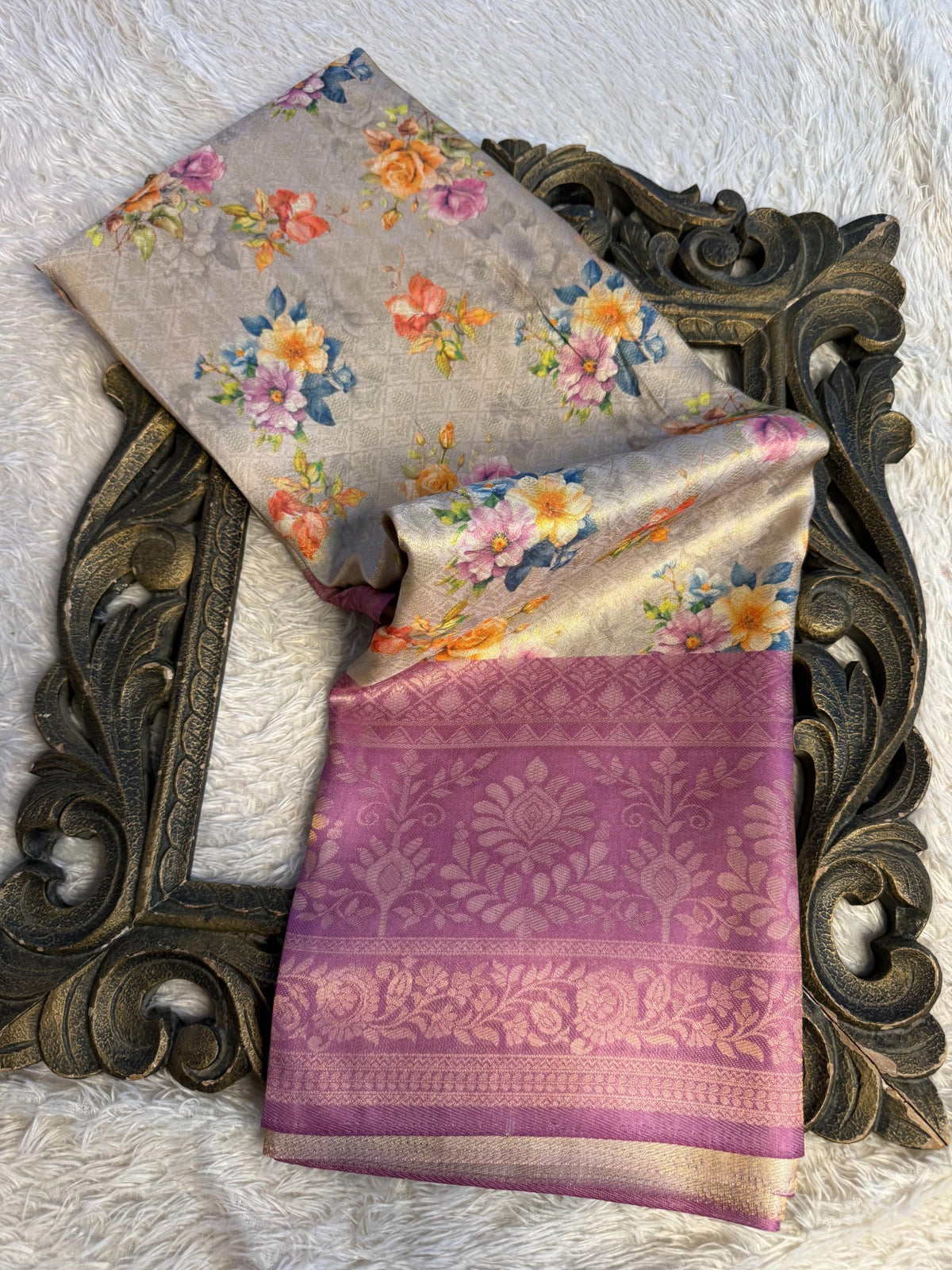 Trending Softsilk Jacquard Unique Banarasi Saree