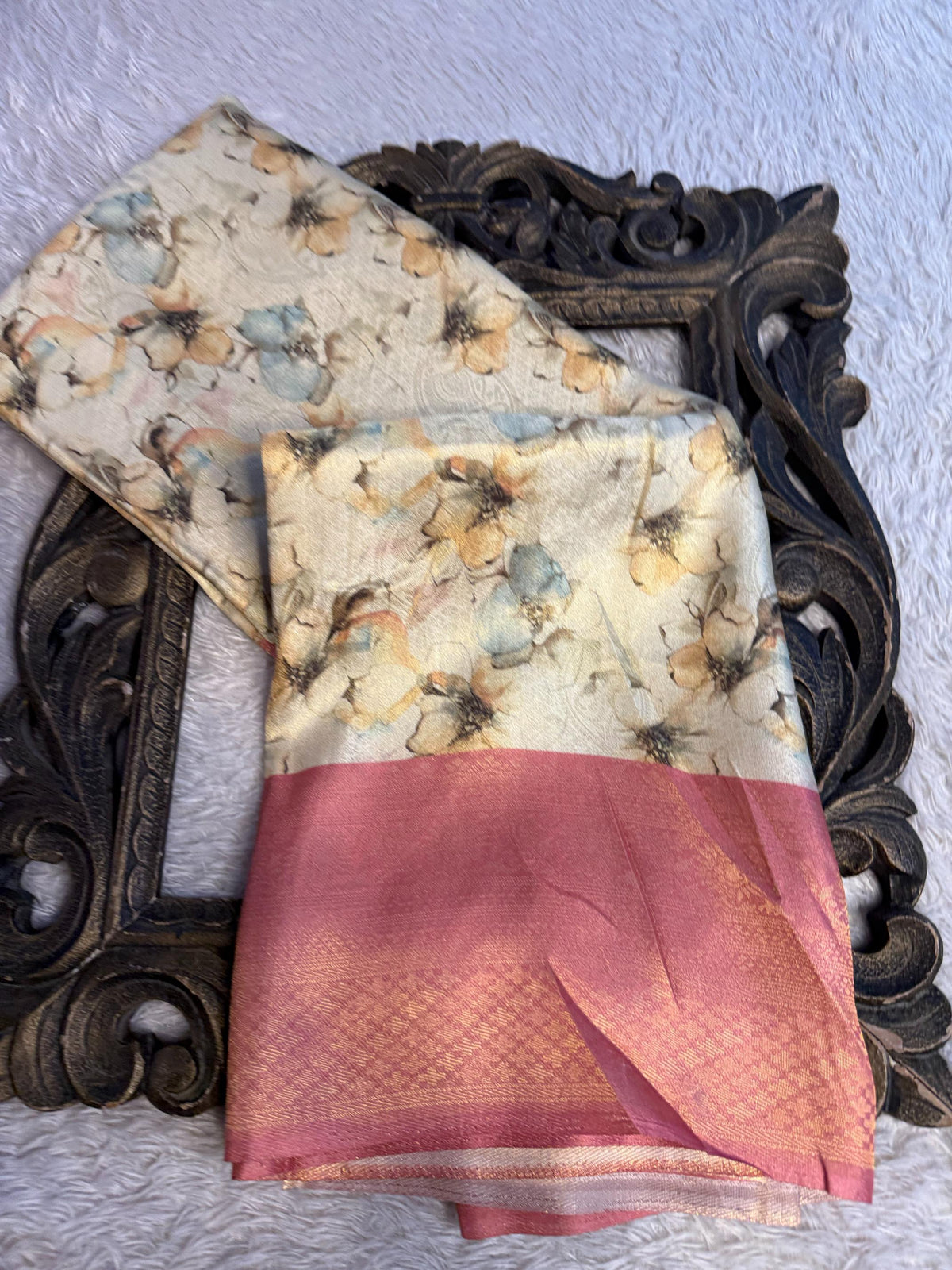 Trending Softsilk Jacquard Unique Banarasi Saree