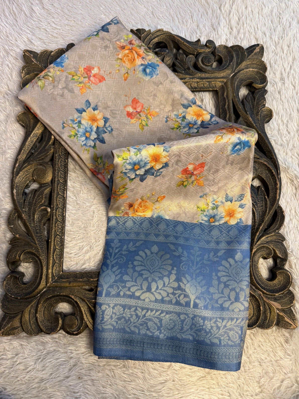 Trending Softsilk Jacquard Unique Banarasi Saree