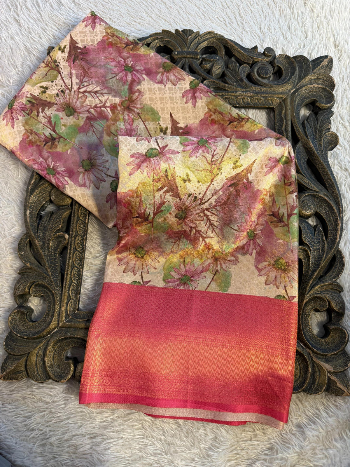 Trending Softsilk Jacquard Unique Banarasi Saree