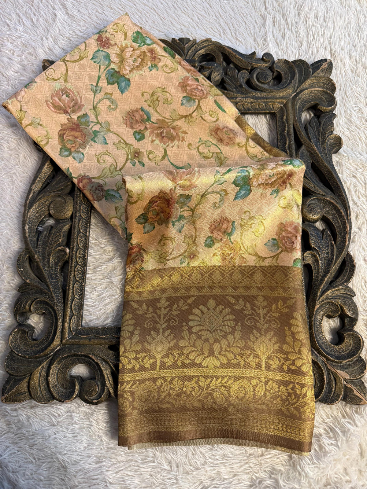 Trending Softsilk Jacquard Unique Banarasi Saree