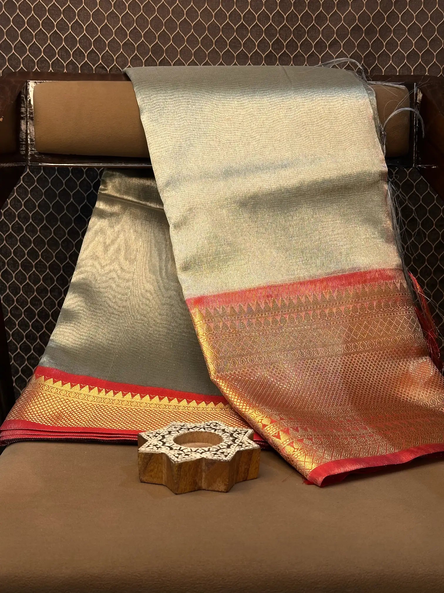 Premium contemperory weave softsilk Banarasi saree