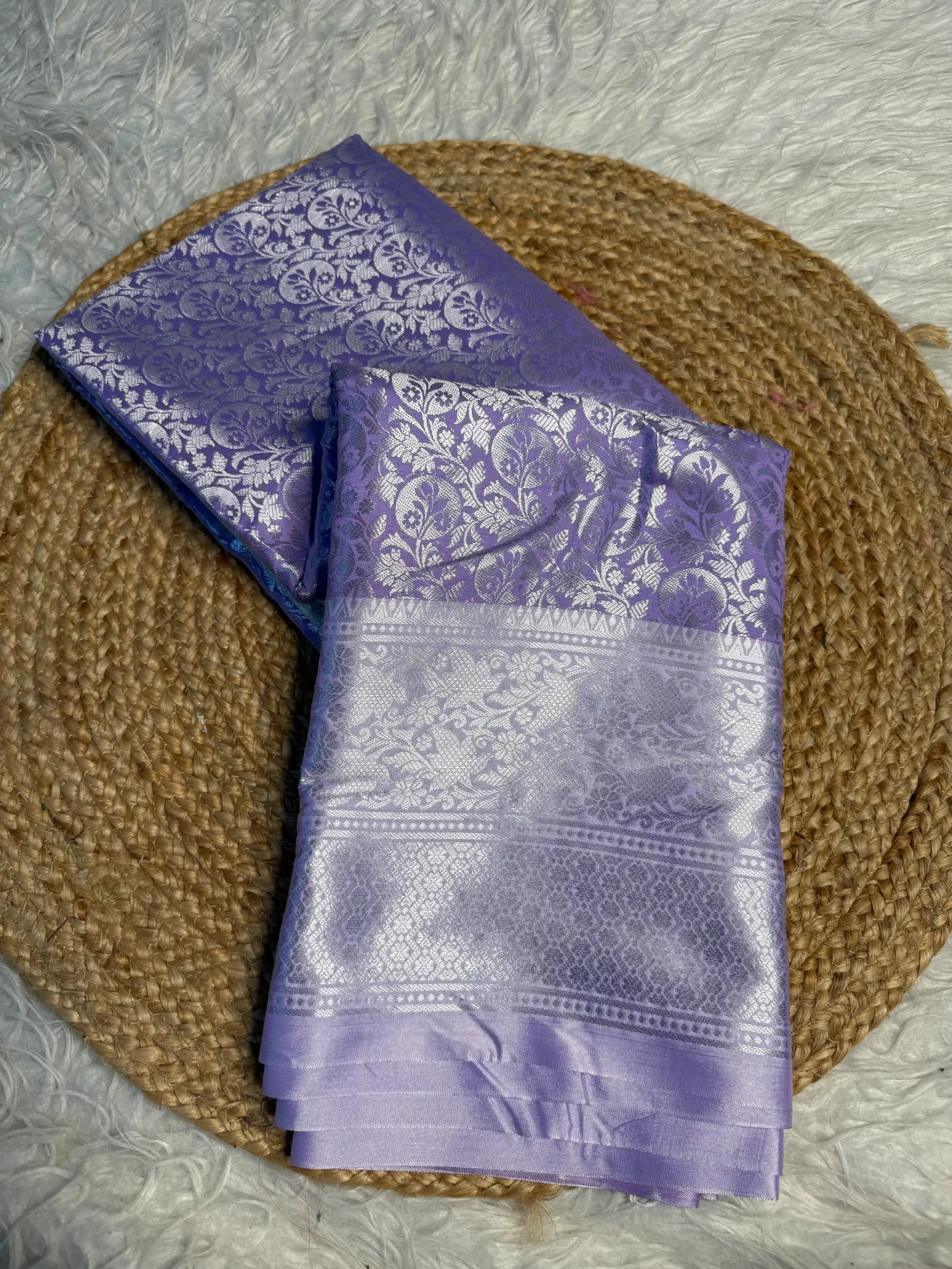 Premium contemperory weave softsilk Banarasi saree
