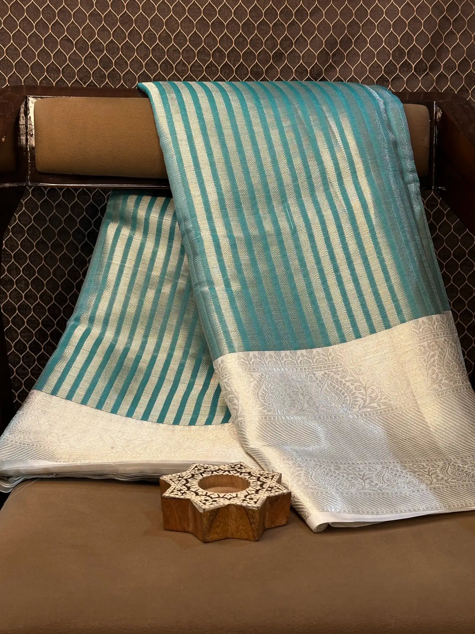 Premium contemperory weave softsilk Banarasi saree