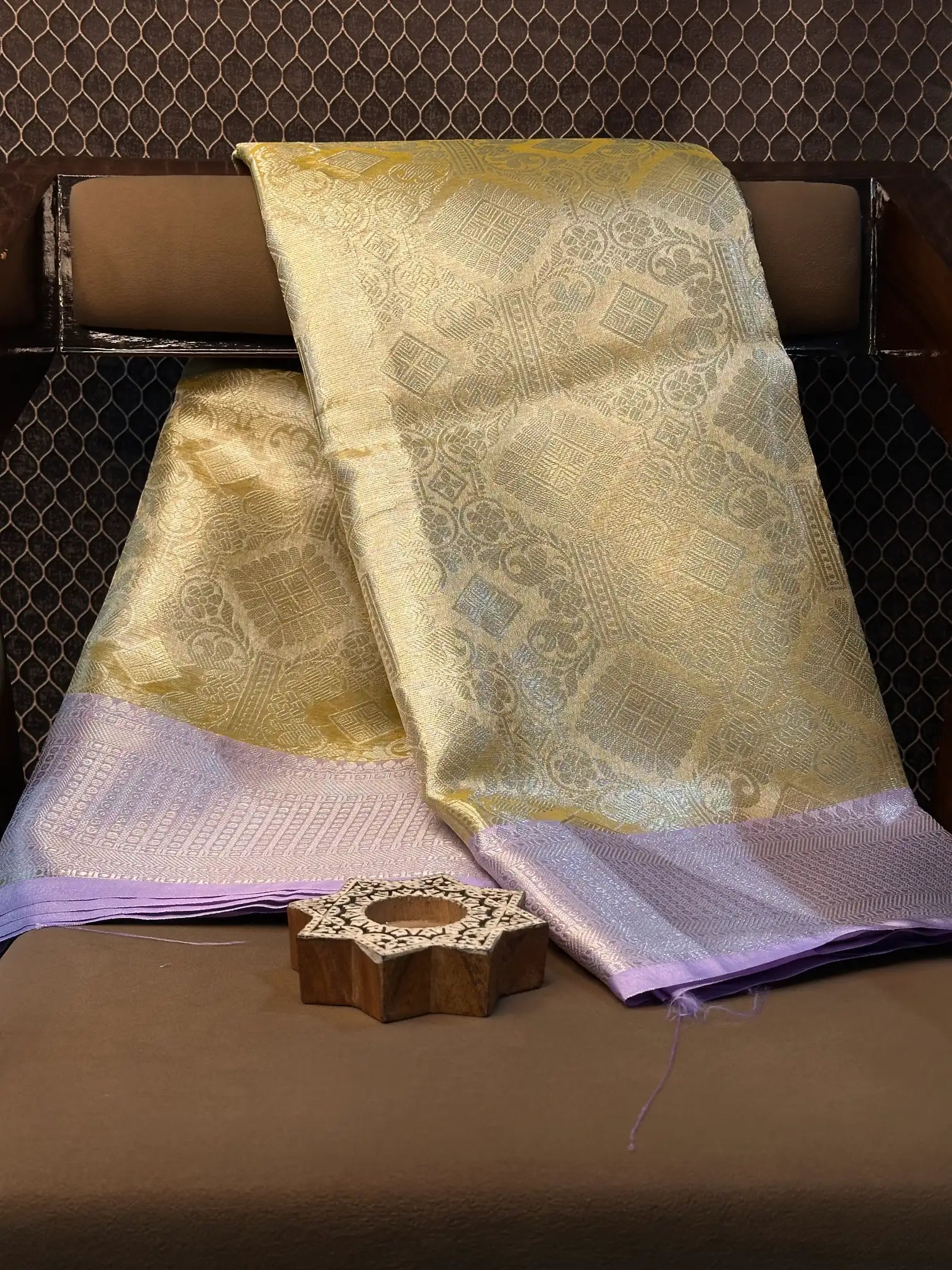 Premium contemperory weave softsilk Banarasi saree