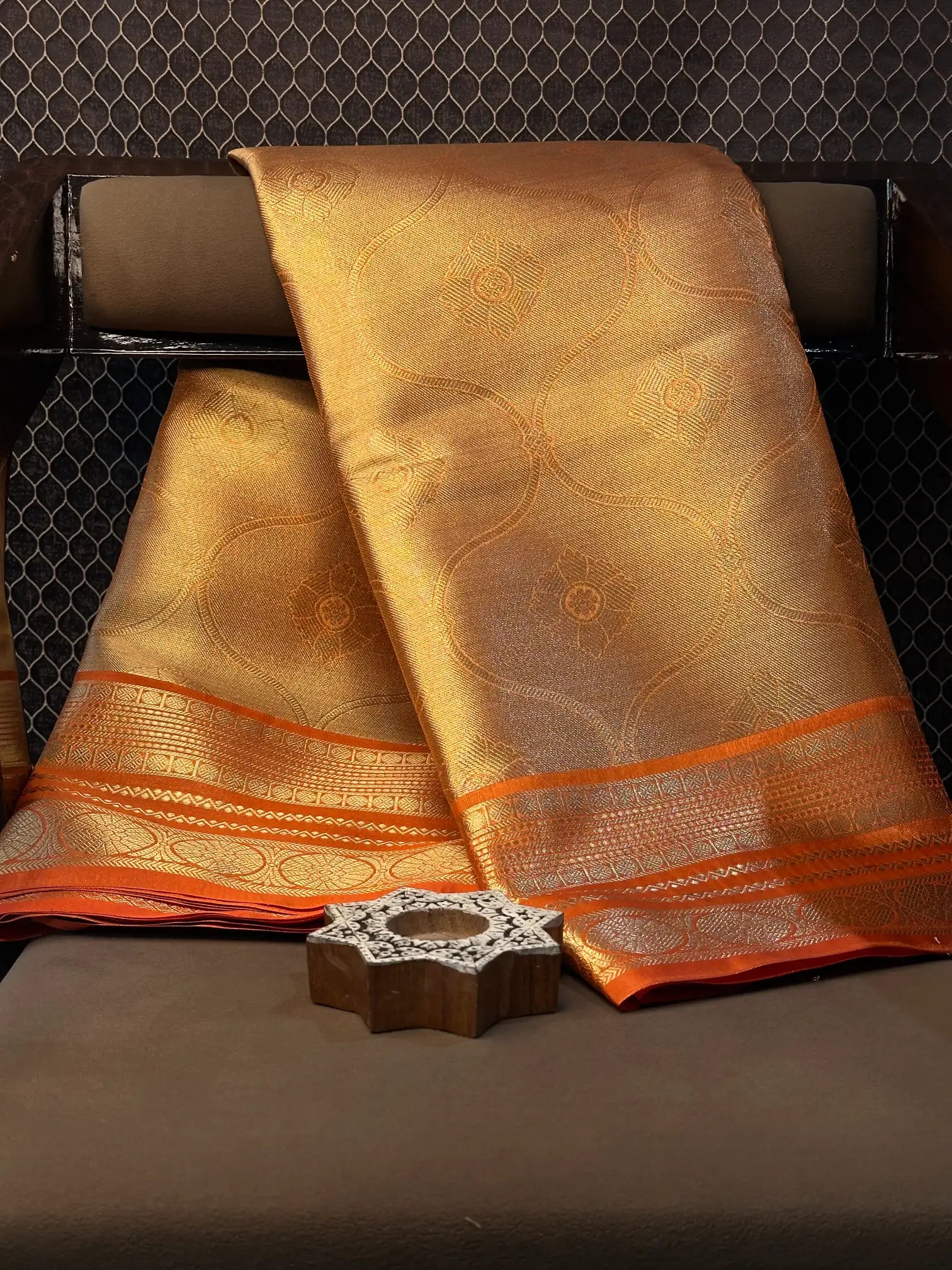 Premium contemperory weave softsilk Banarasi saree
