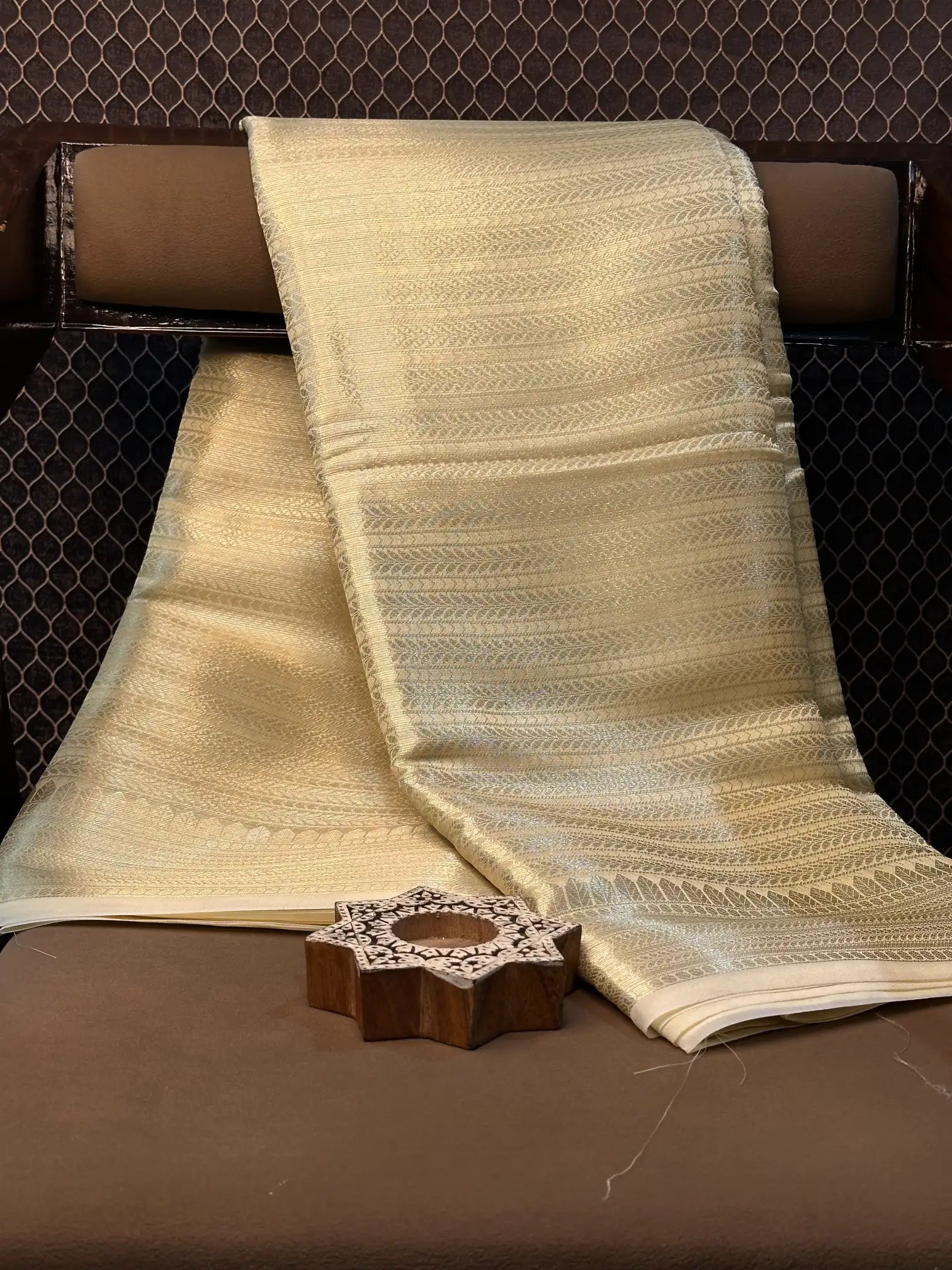 Premium contemperory weave softsilk Banarasi saree