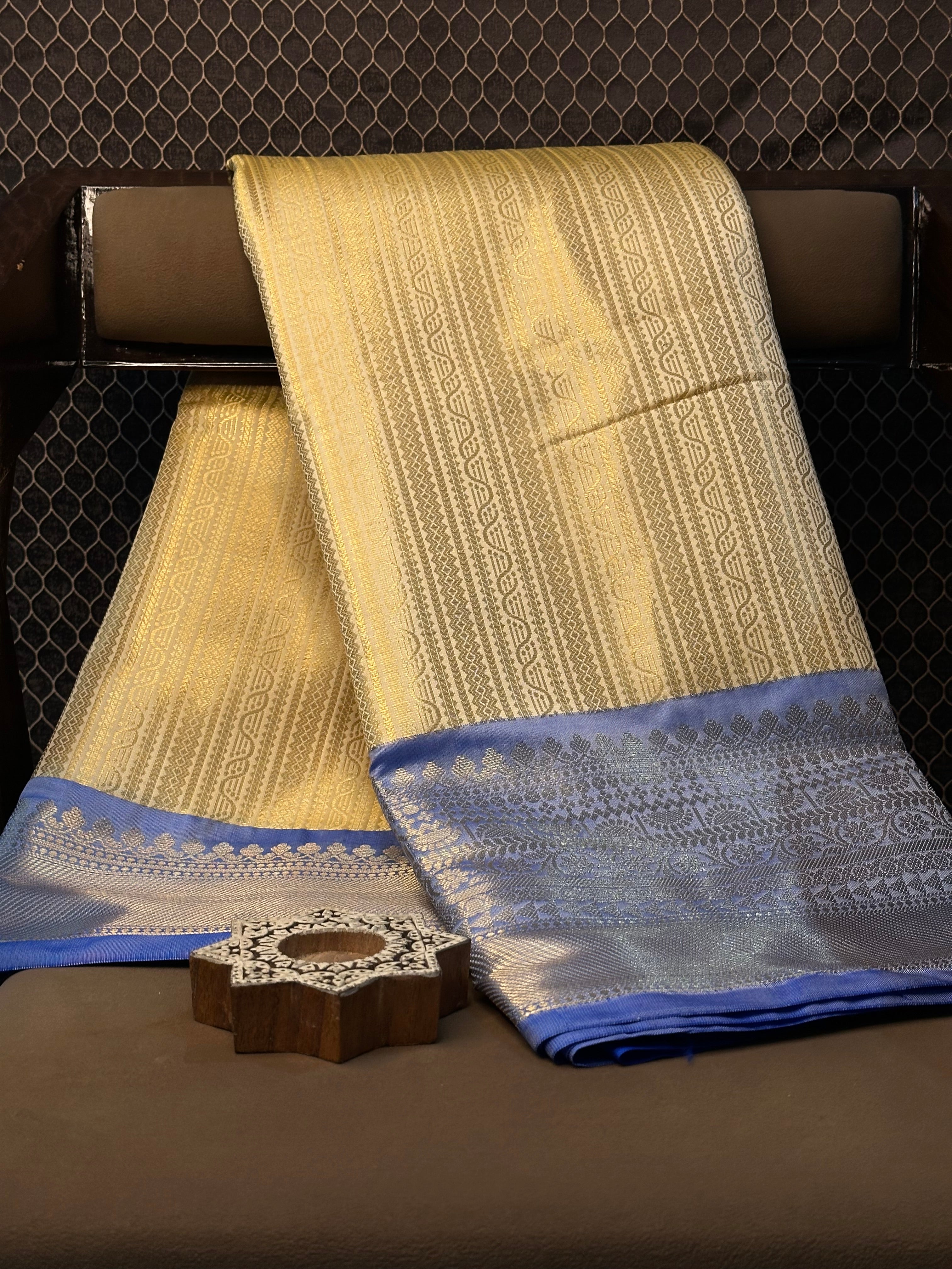 Traditional weave Softsilk Banarasi saree
