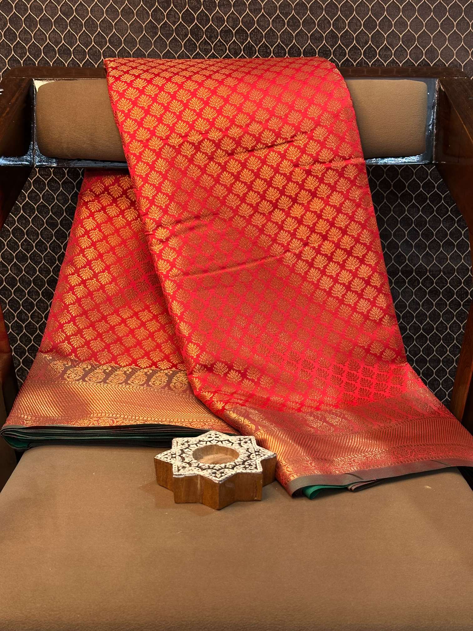Eccentric zari weave Softsilk Heritage Banarasi saree