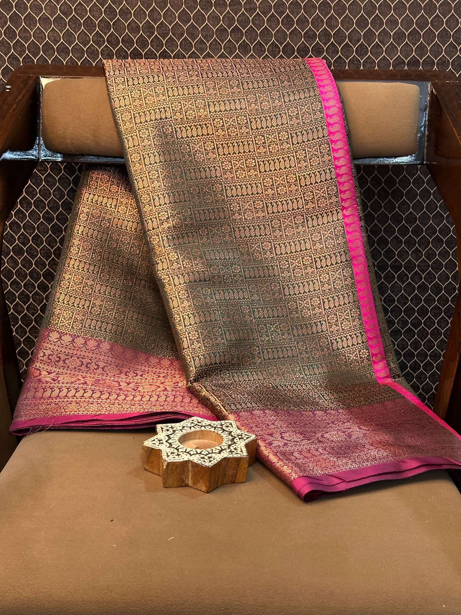 Eccentric zari weave Softsilk Heritage Banarasi saree